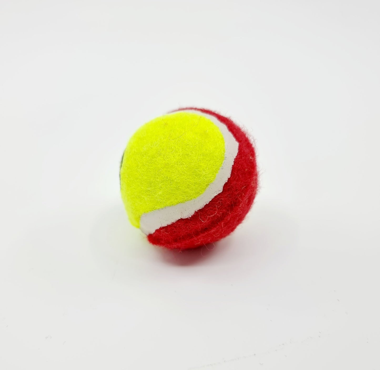Jouet pour chien - balle de tennis rouge