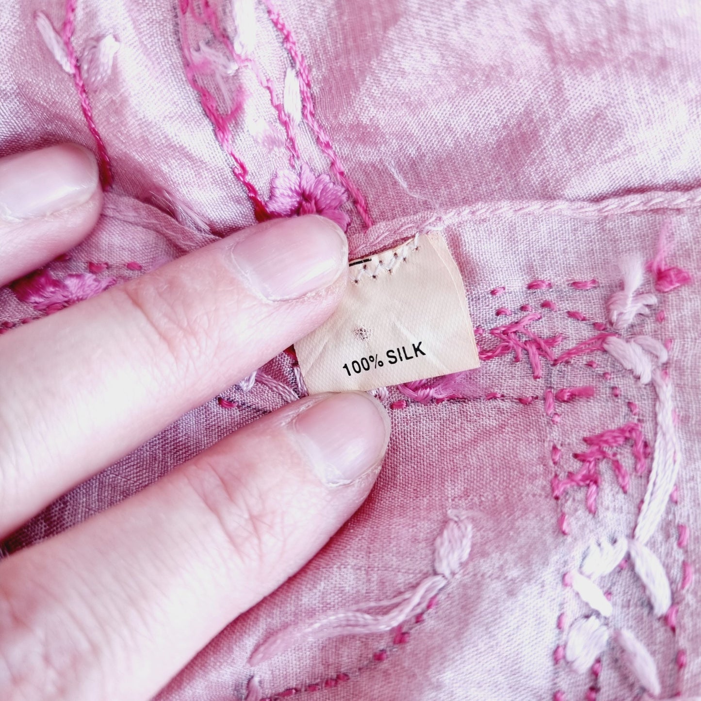 Foulard en soie - brodé