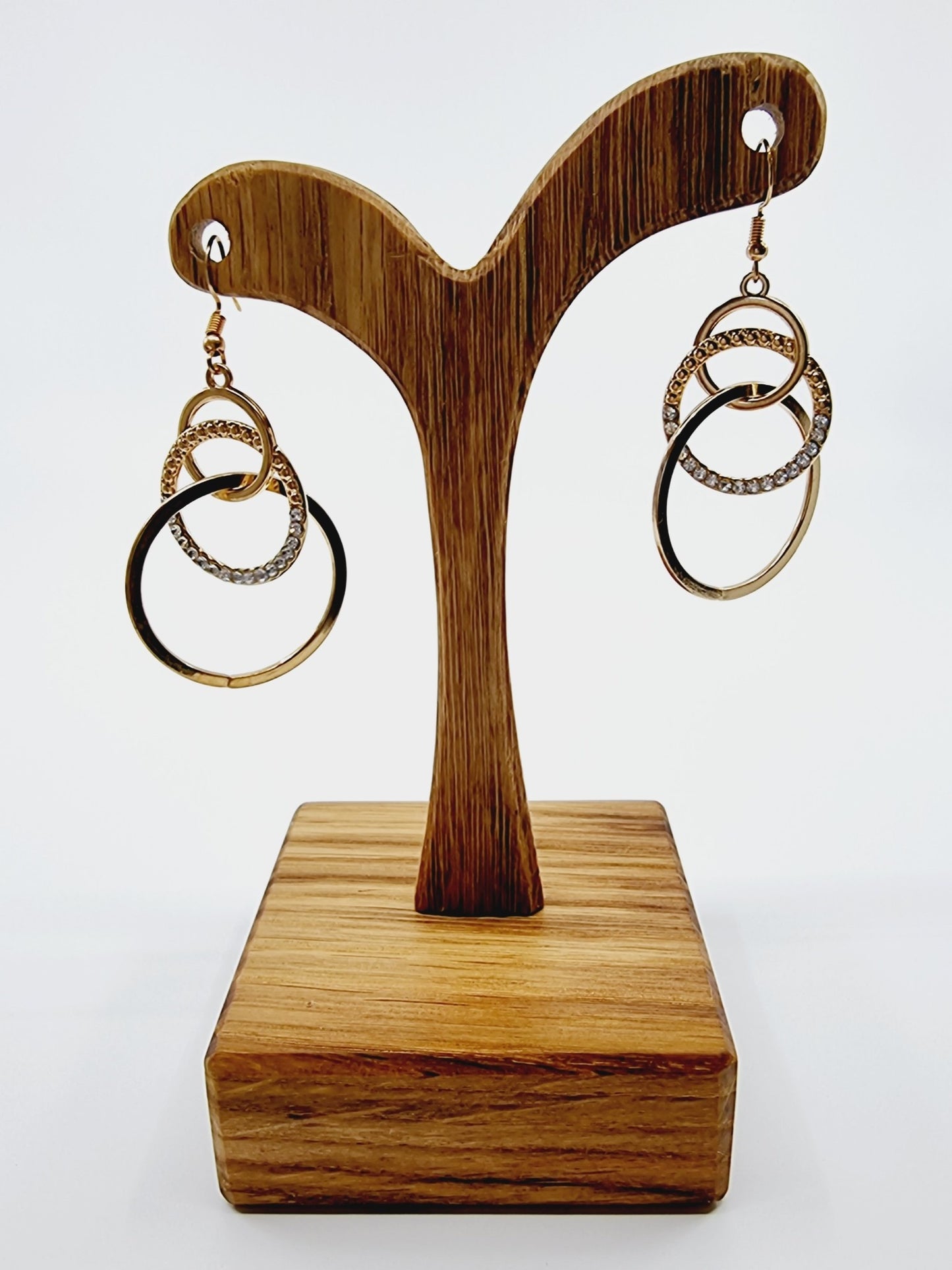 Boucles d'oreilles longues - dorées à anneaux