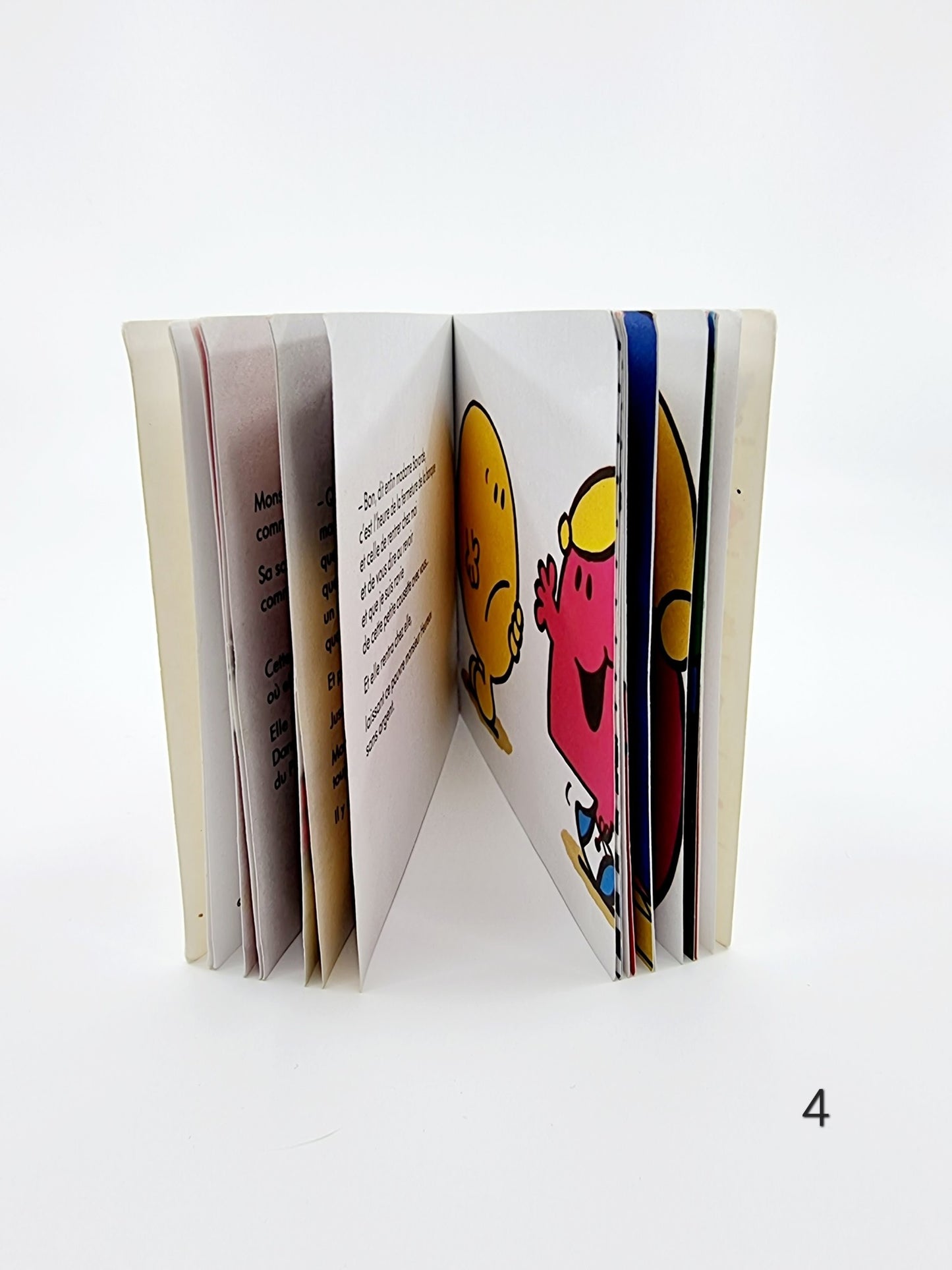 Livre - Mme Bavarde 4