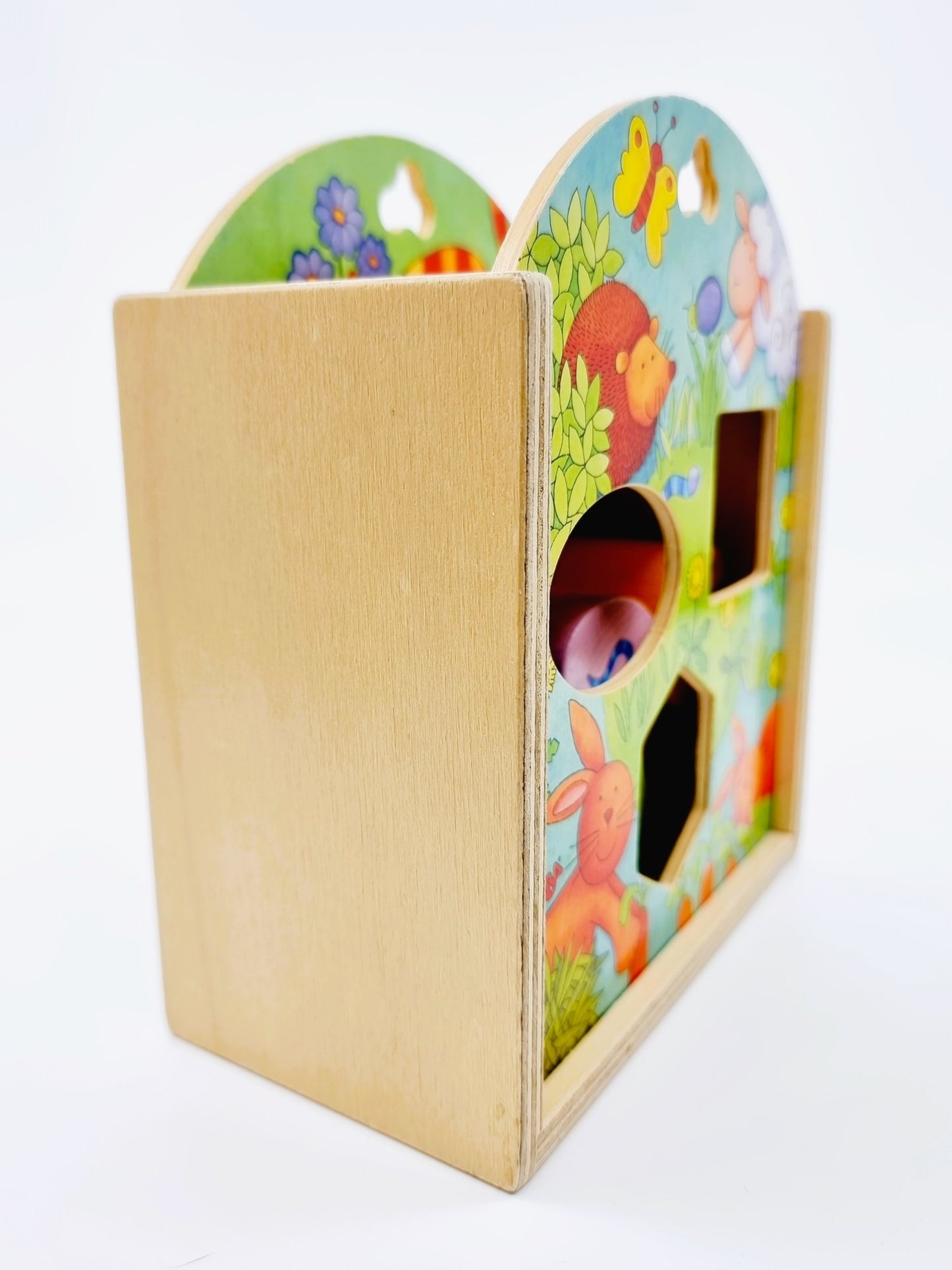 Maison d'éveil avec formes en bois