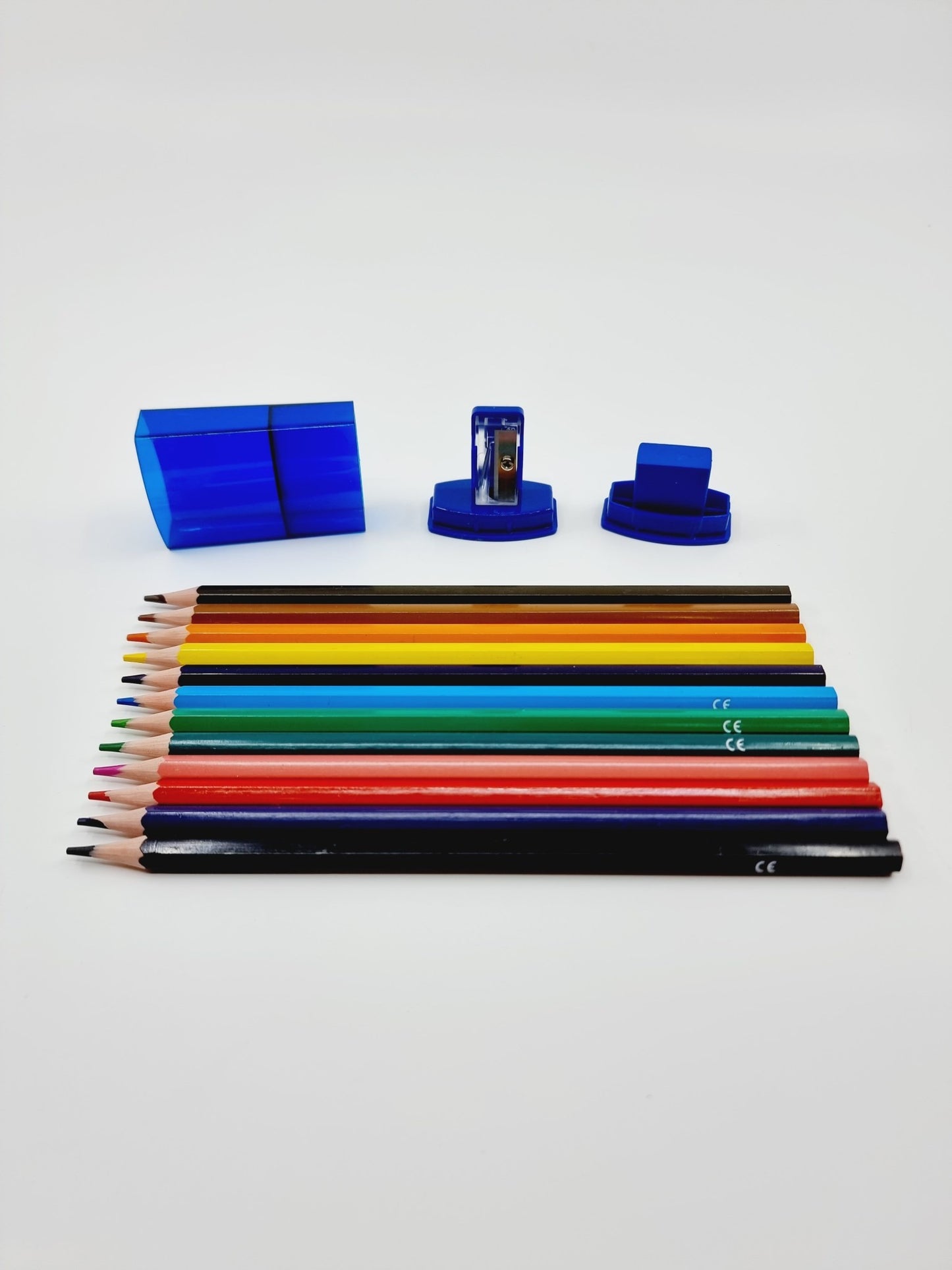 Crayons de couleur avec taille-crayon/gomme - bleu foncé