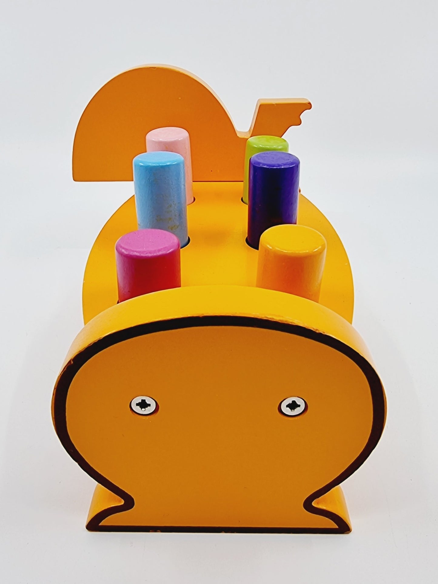 Etabli écureuil avec clous & marteau