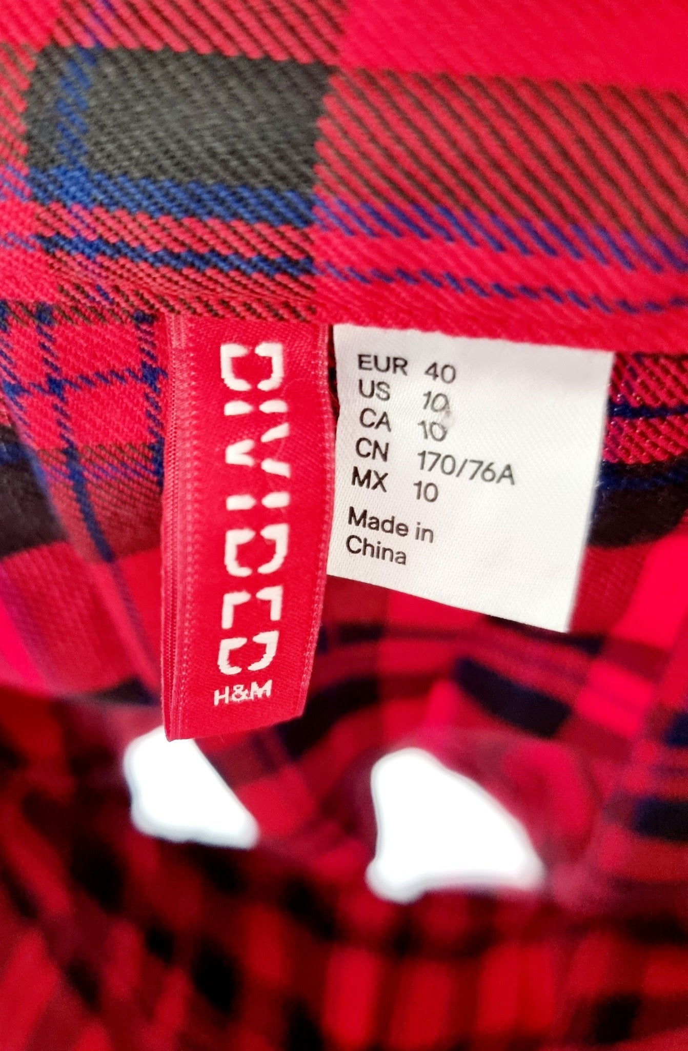 Jupe à carreaux rouge & noir (SIZE : EUR 40)