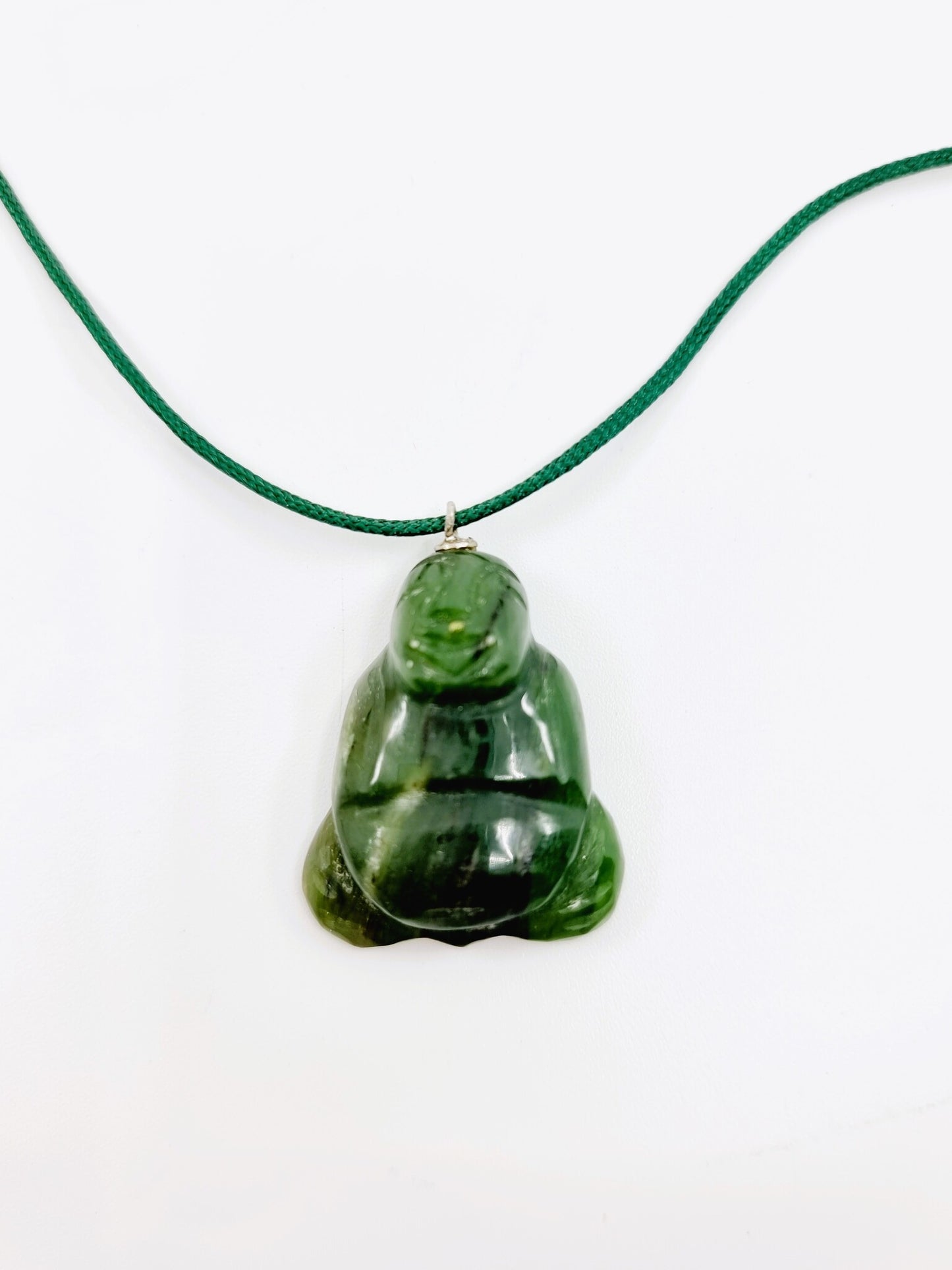 Collier - Bouddha sculpté en jade naturel