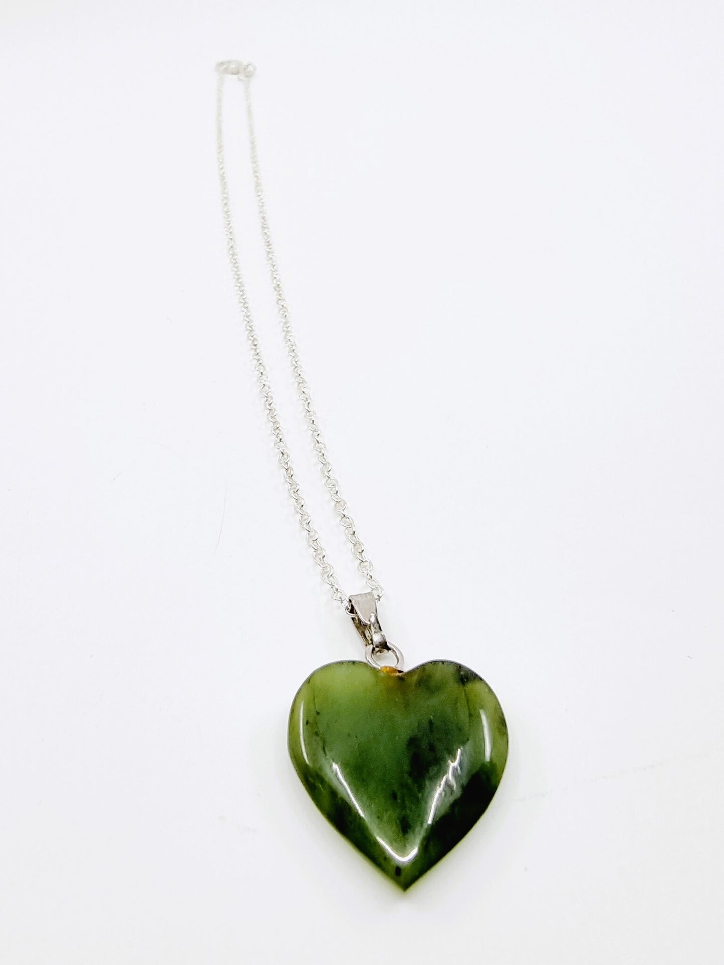 Collier - Coeur en jade naturel