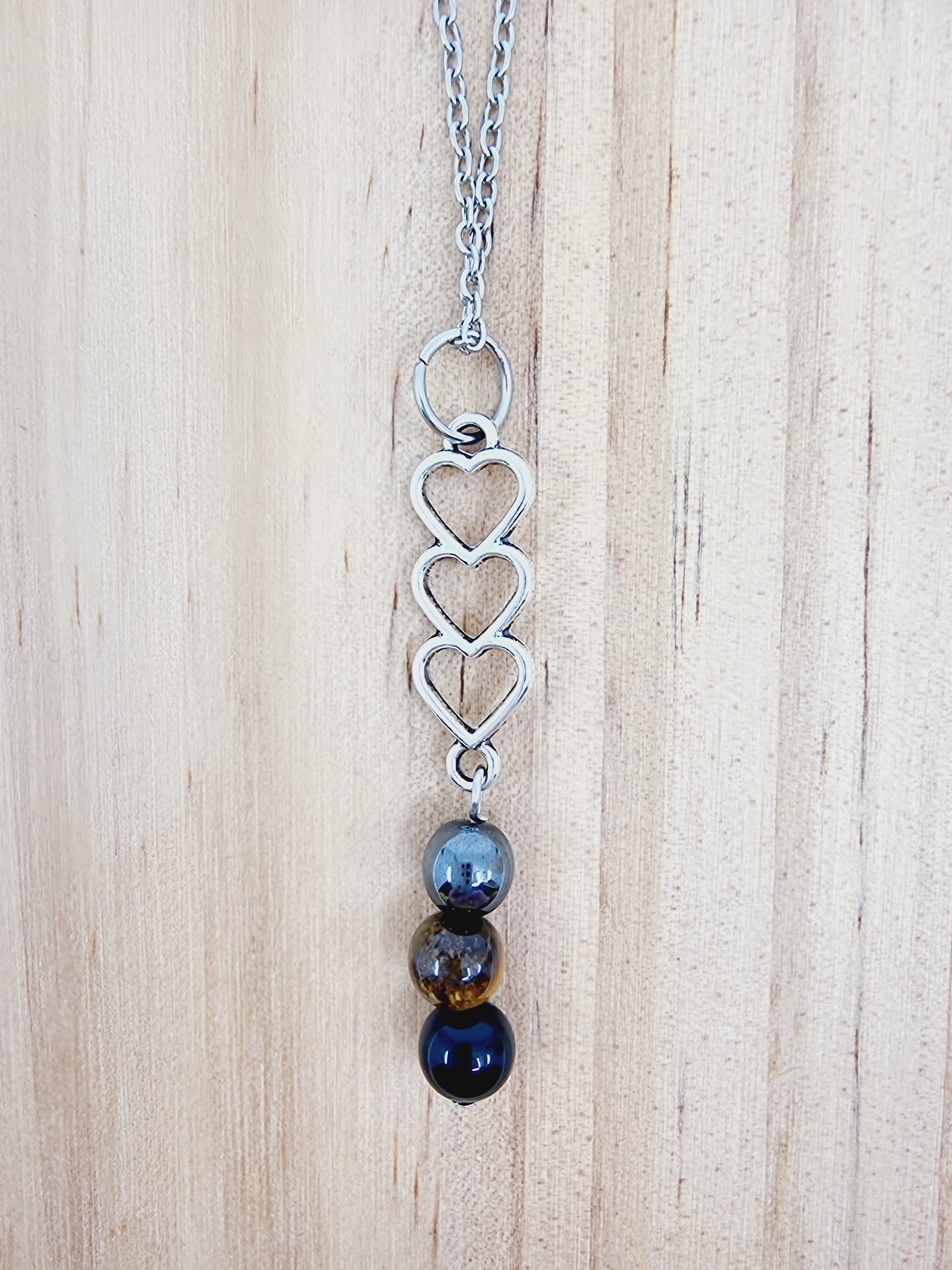 Collier trio de coeurs - Pierres de protection