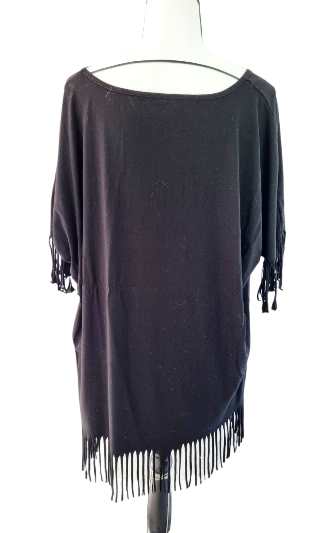T-shirt noir à frange (SIZE : XL)