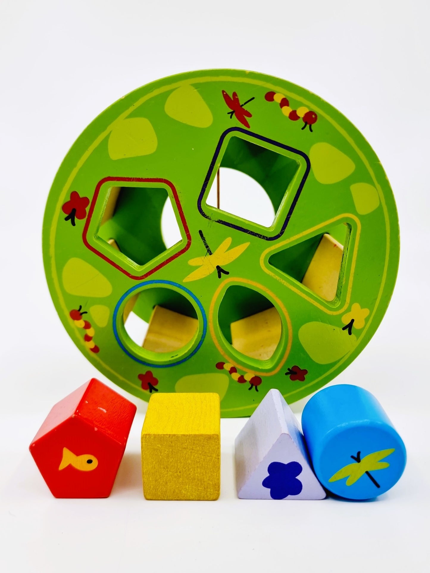 Escargot à tirer avec ces formes à emboîter