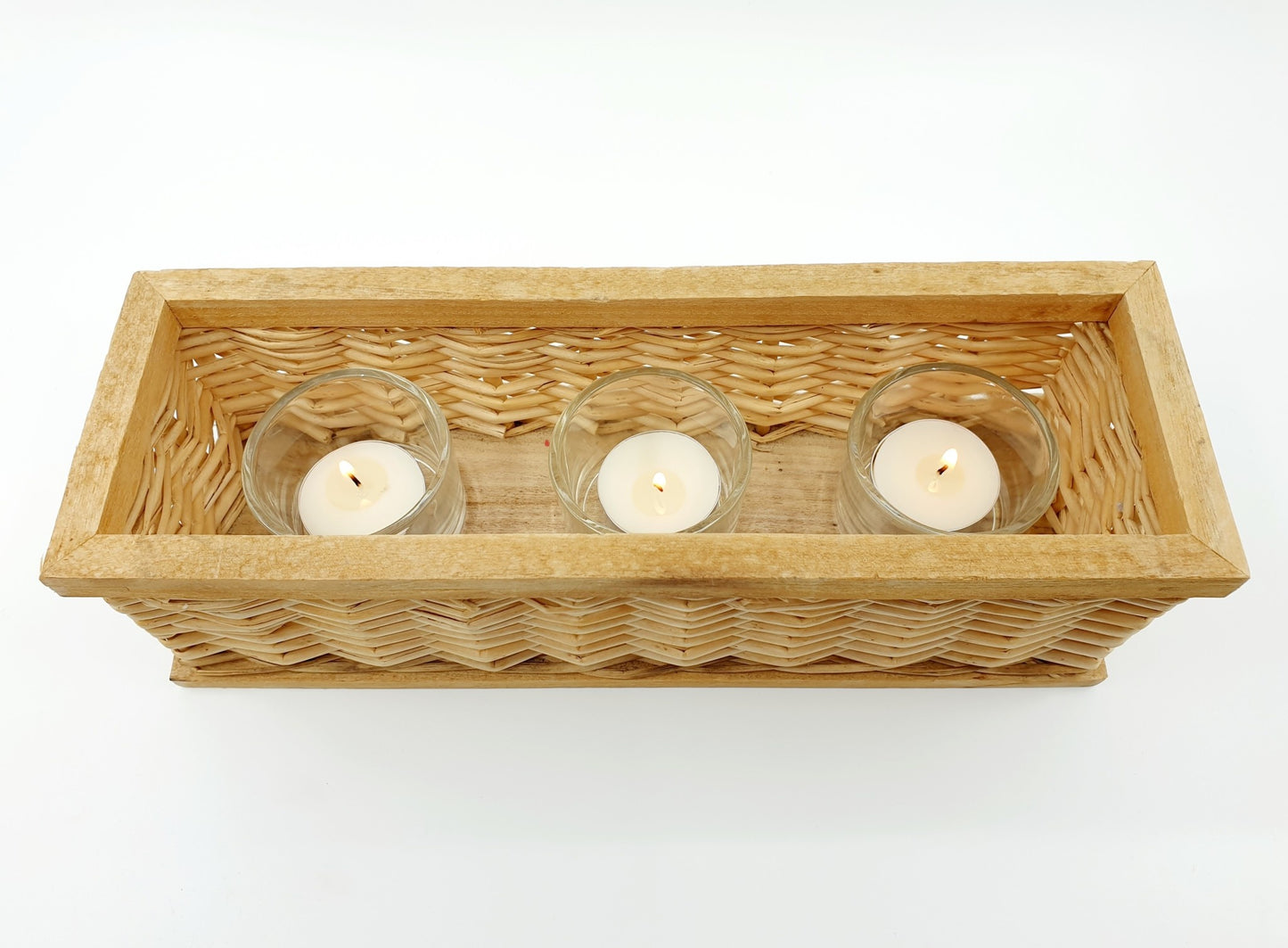 Bougeoir - Corbeille en osier avec 3 photophores en verre
