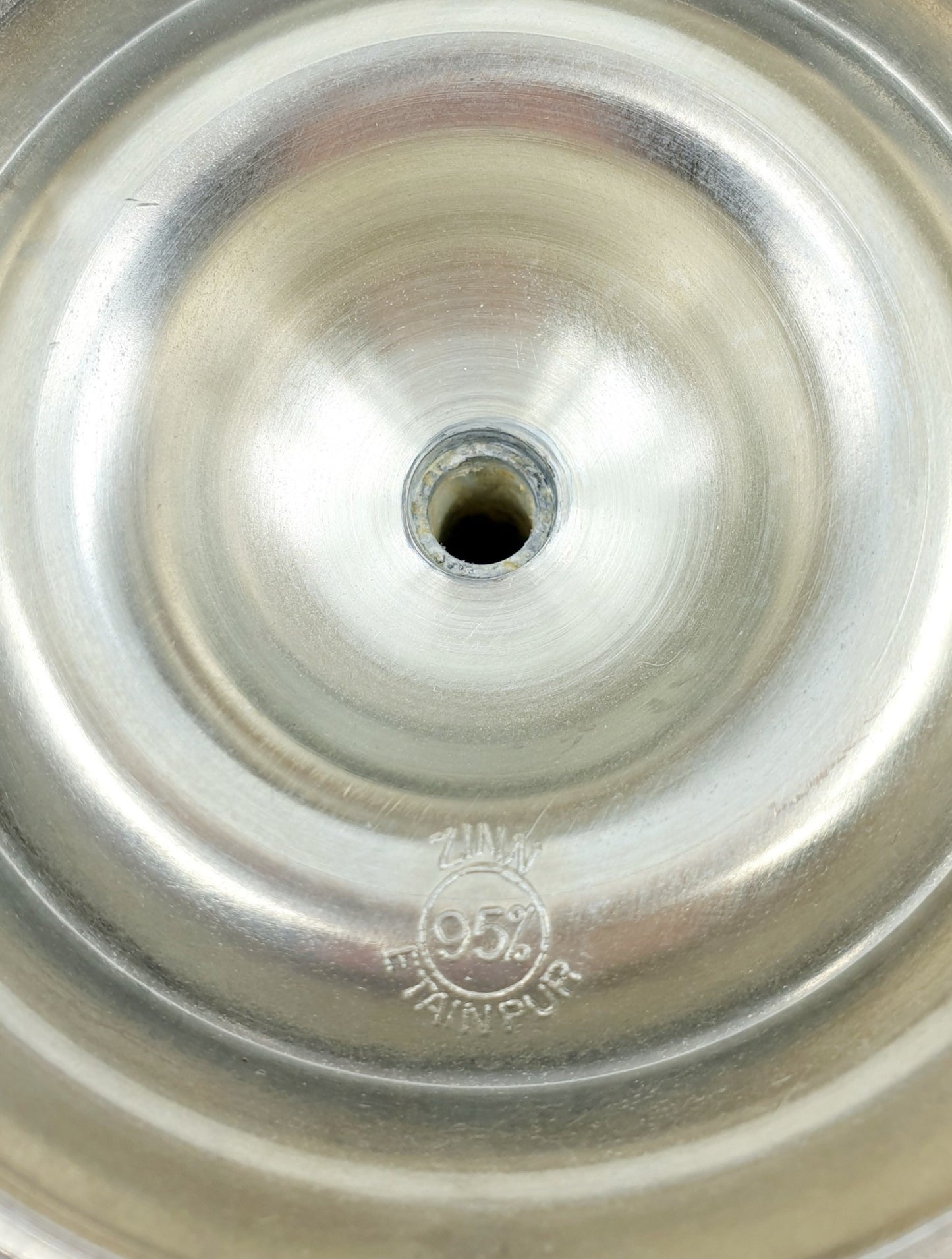 Chandelier en étain