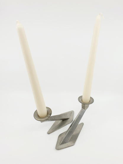 Chandelier en étain (2 pièces)