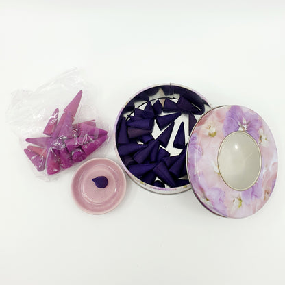 Boîte avec récipient & 40 cônes encens