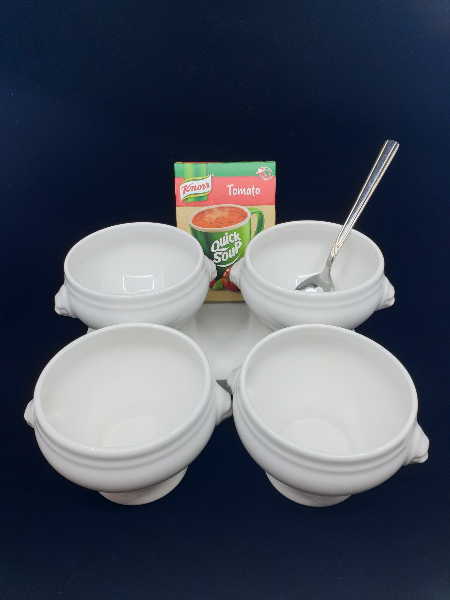 Soupière blanche (4 pièces )