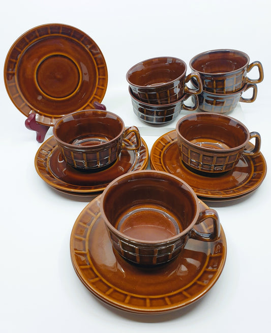 Tasse & sous-tasse - brune (2x7 pièces)