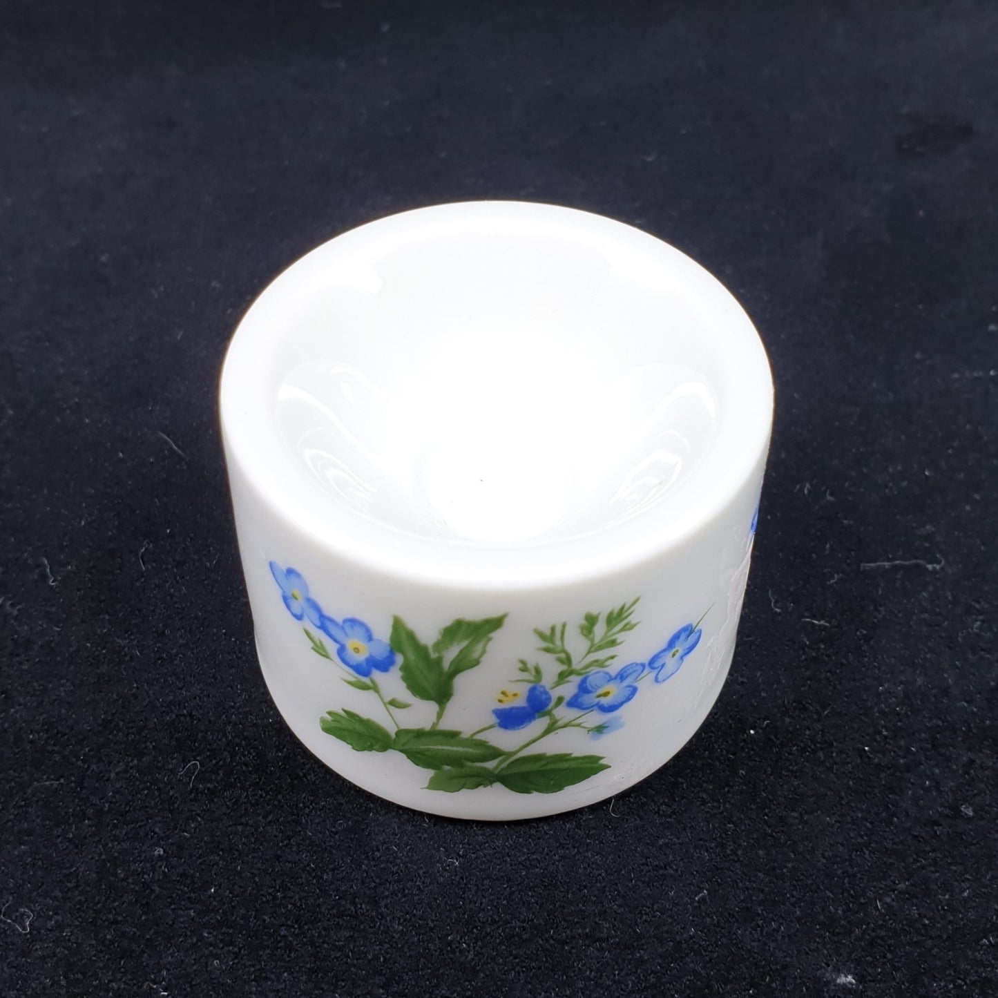 Coquetier - fleurs bleues