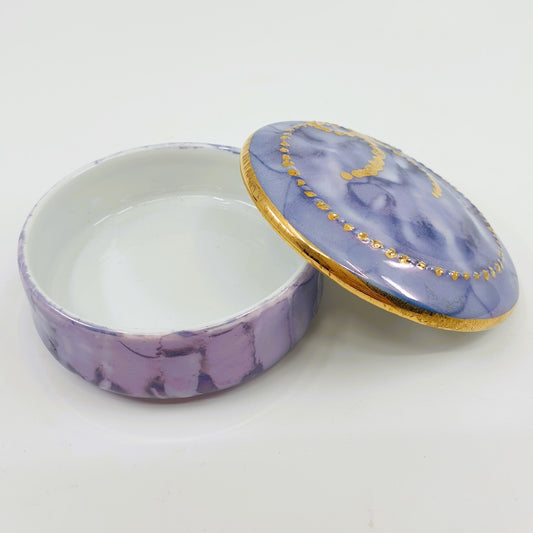 Boîte ronde en porcelaine