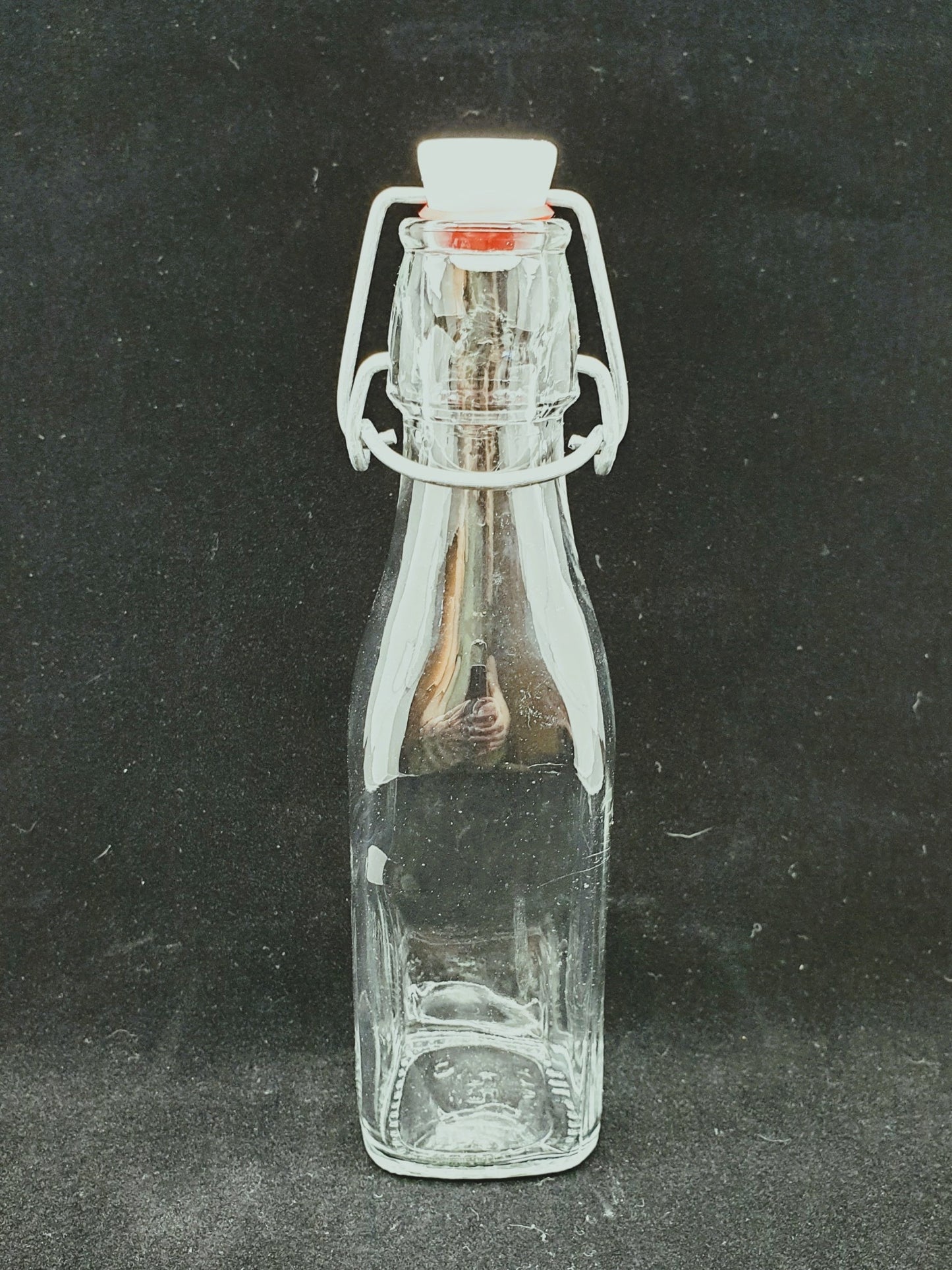 Bouteille en verre hermétique