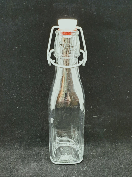 Bouteille en verre hermétique