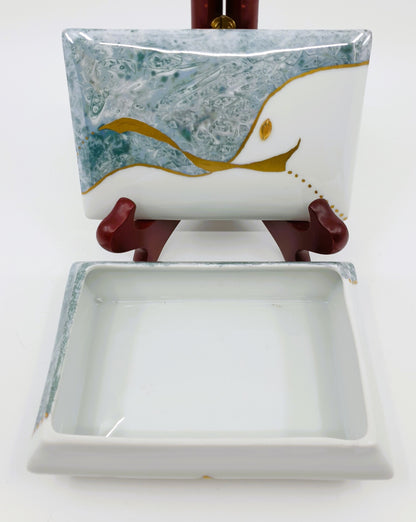 Boîte rectangulaire en porcelaine