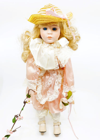 Poupée - aux fleurs