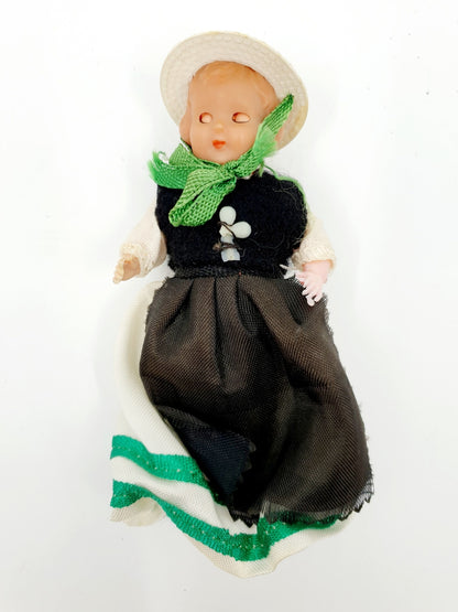 Poupée folklorique petite
