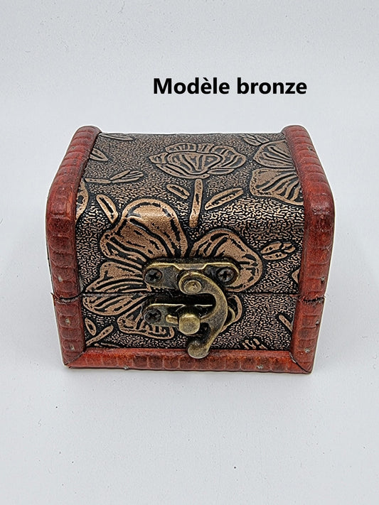Petit coffre en bois - Bronze