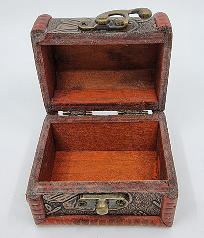 Petit coffre en bois - Or