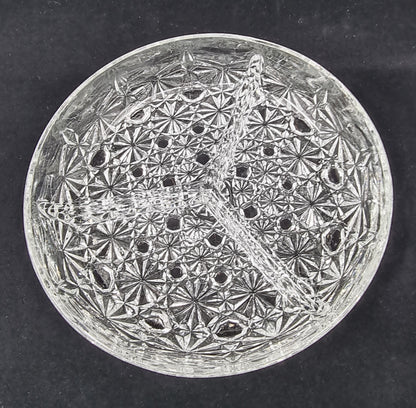 Plat compartimenté en verre taillé