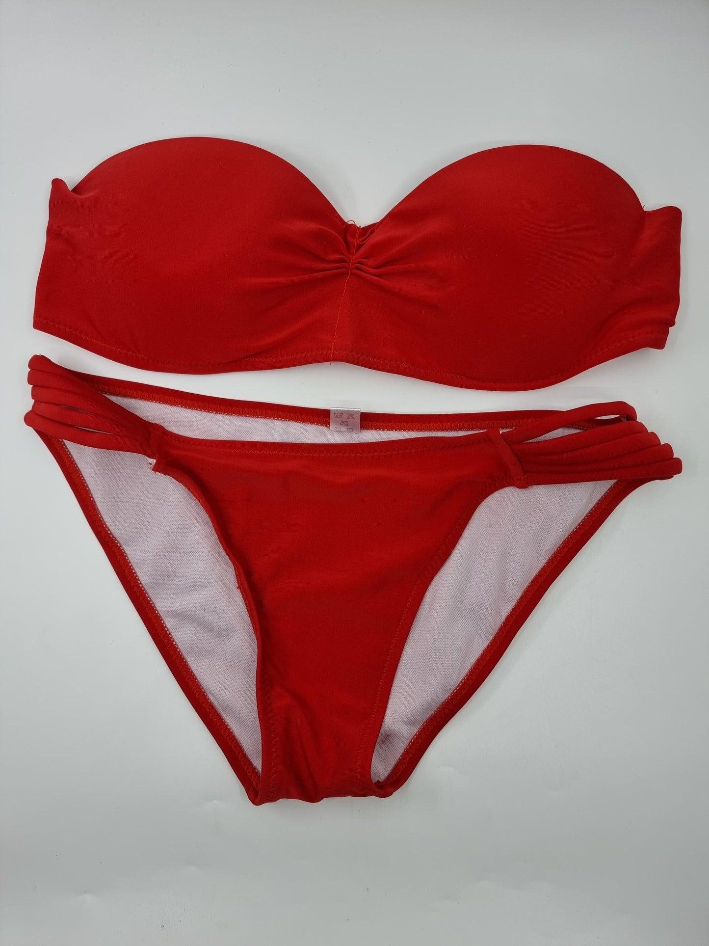 Bikini bandeau rouge (SIZE : S)