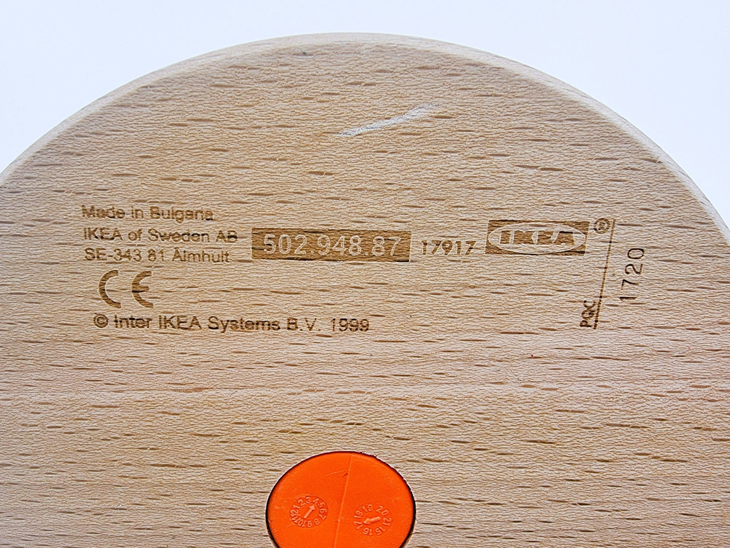 Pyramide en bois avec anneaux empilables