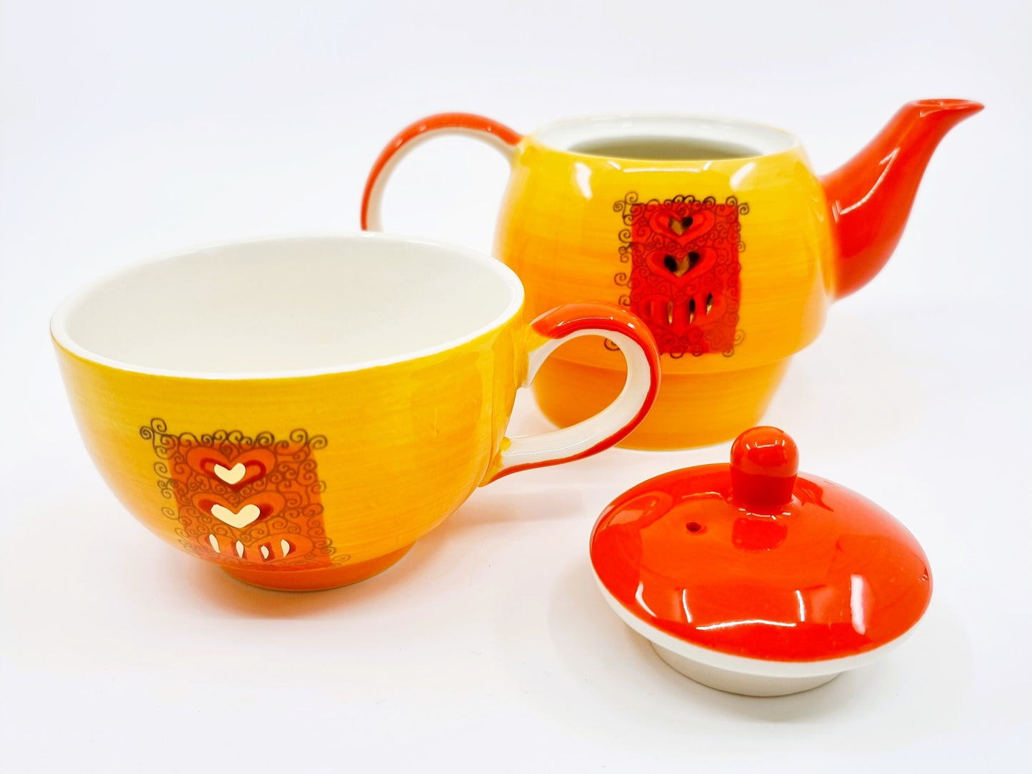 Théière avec soucoupe & tasse - Cœurs