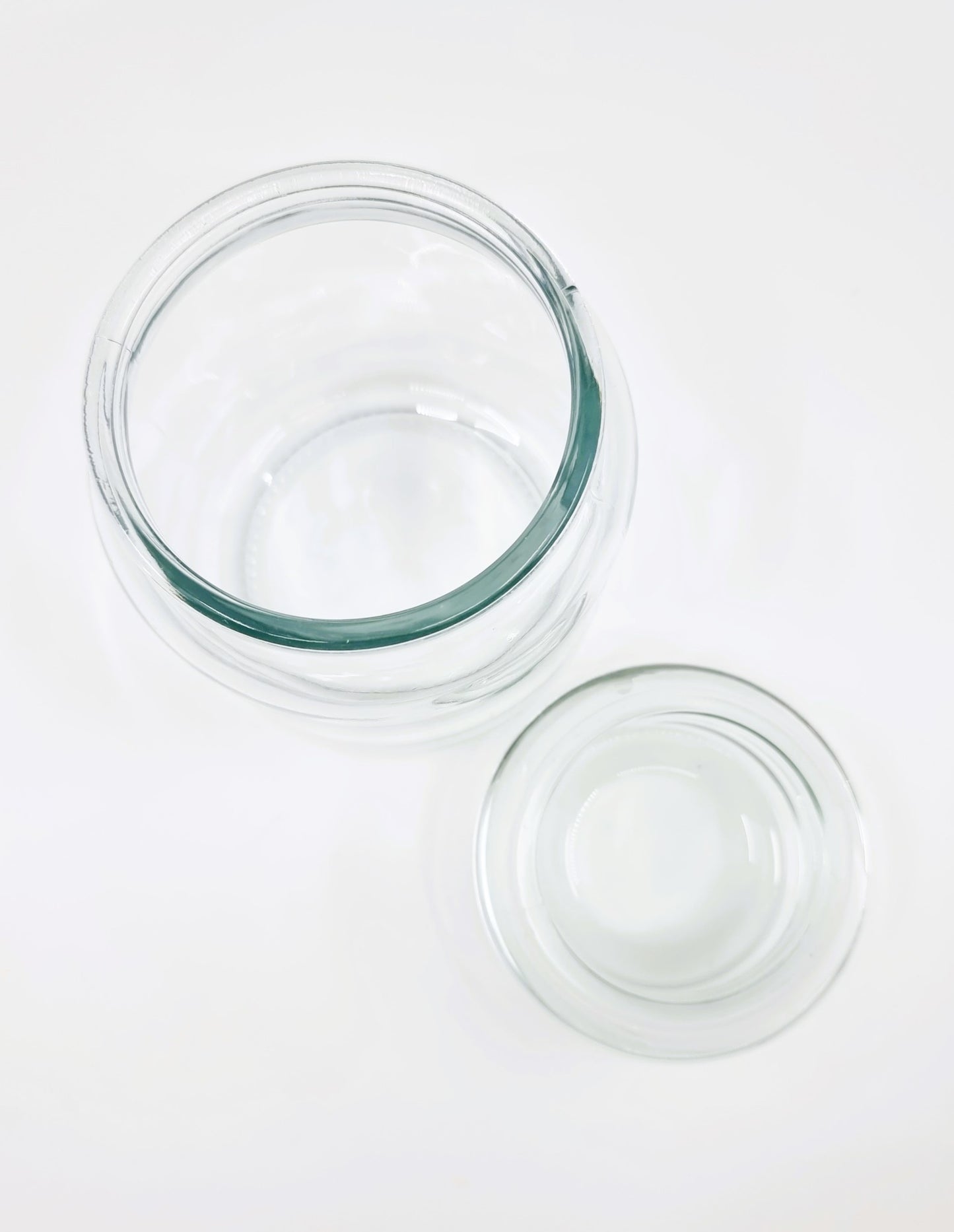 Bonbonnière en verre avec couvercle hermétique