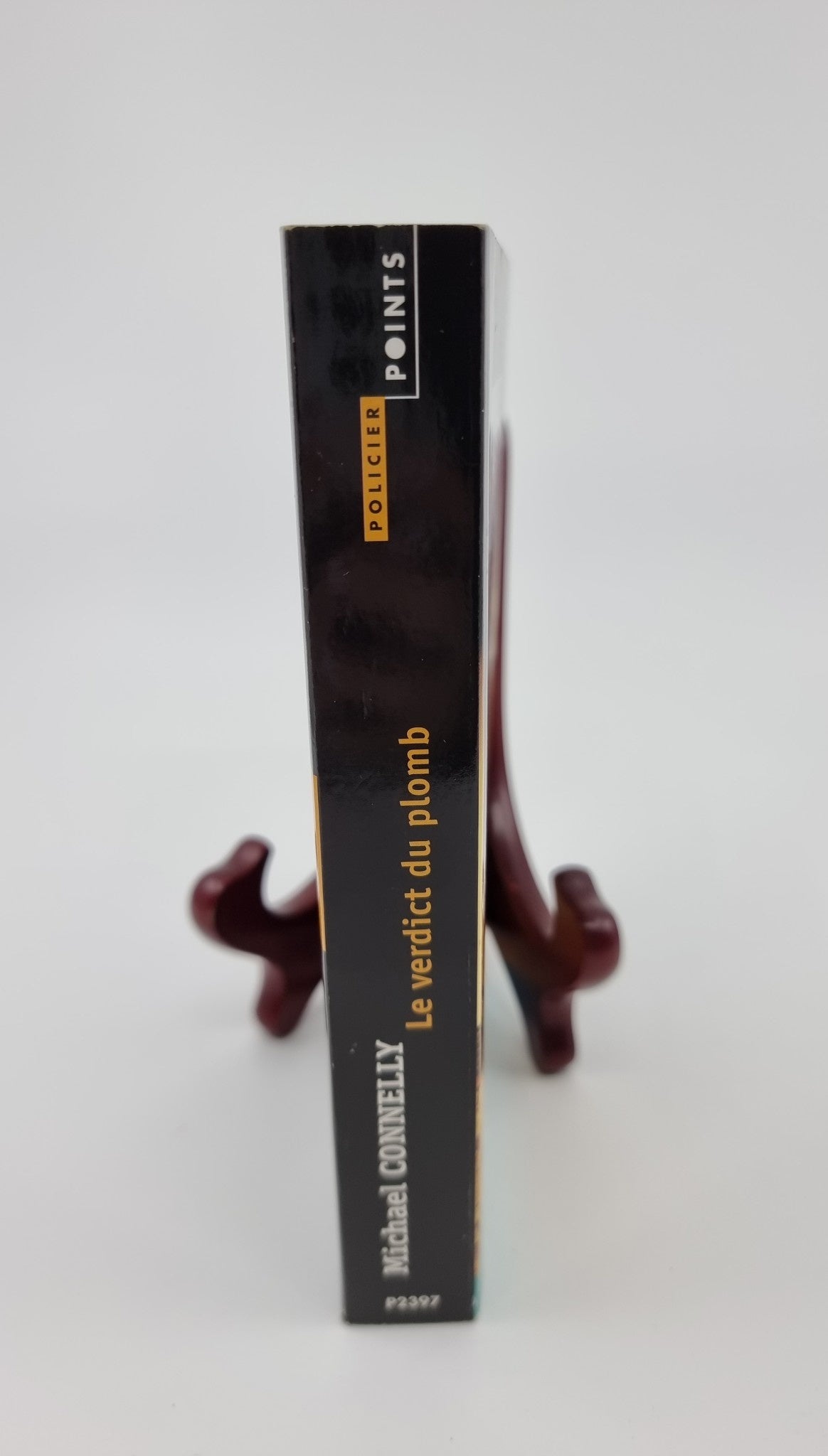 Livre - Le verdict du plomb. Tout le monde ment. Les flics. Les avocats. Les clients. Même les jurés.