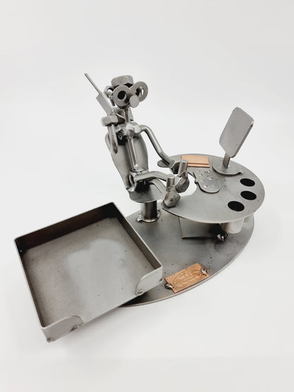 Porte crayon rigolo en acier