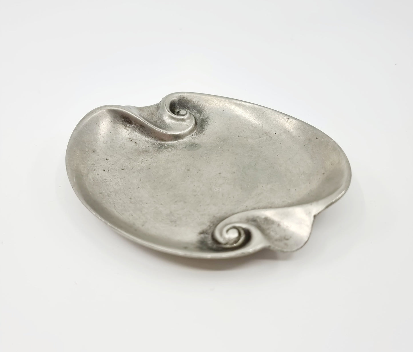 Cendrier en étain Suisse