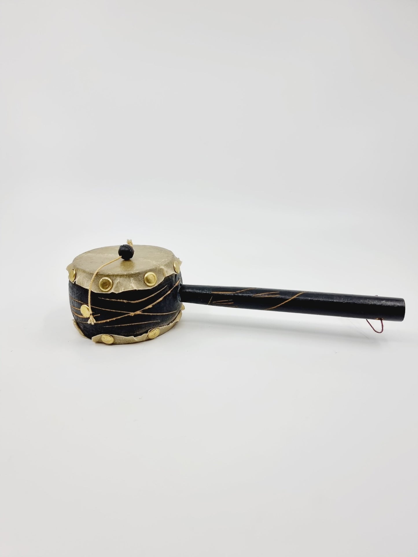 Instrument den-den daiko (tambourin)