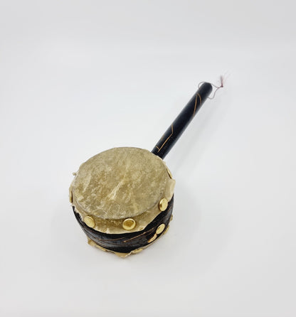 Instrument den-den daiko (tambourin)