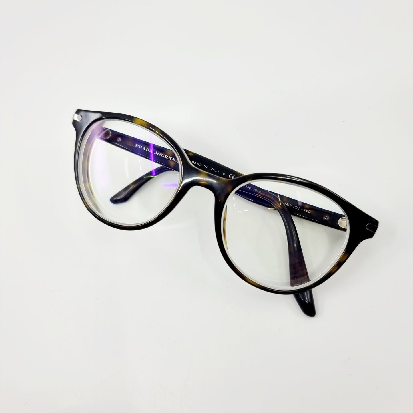 Monture - Prada Journal