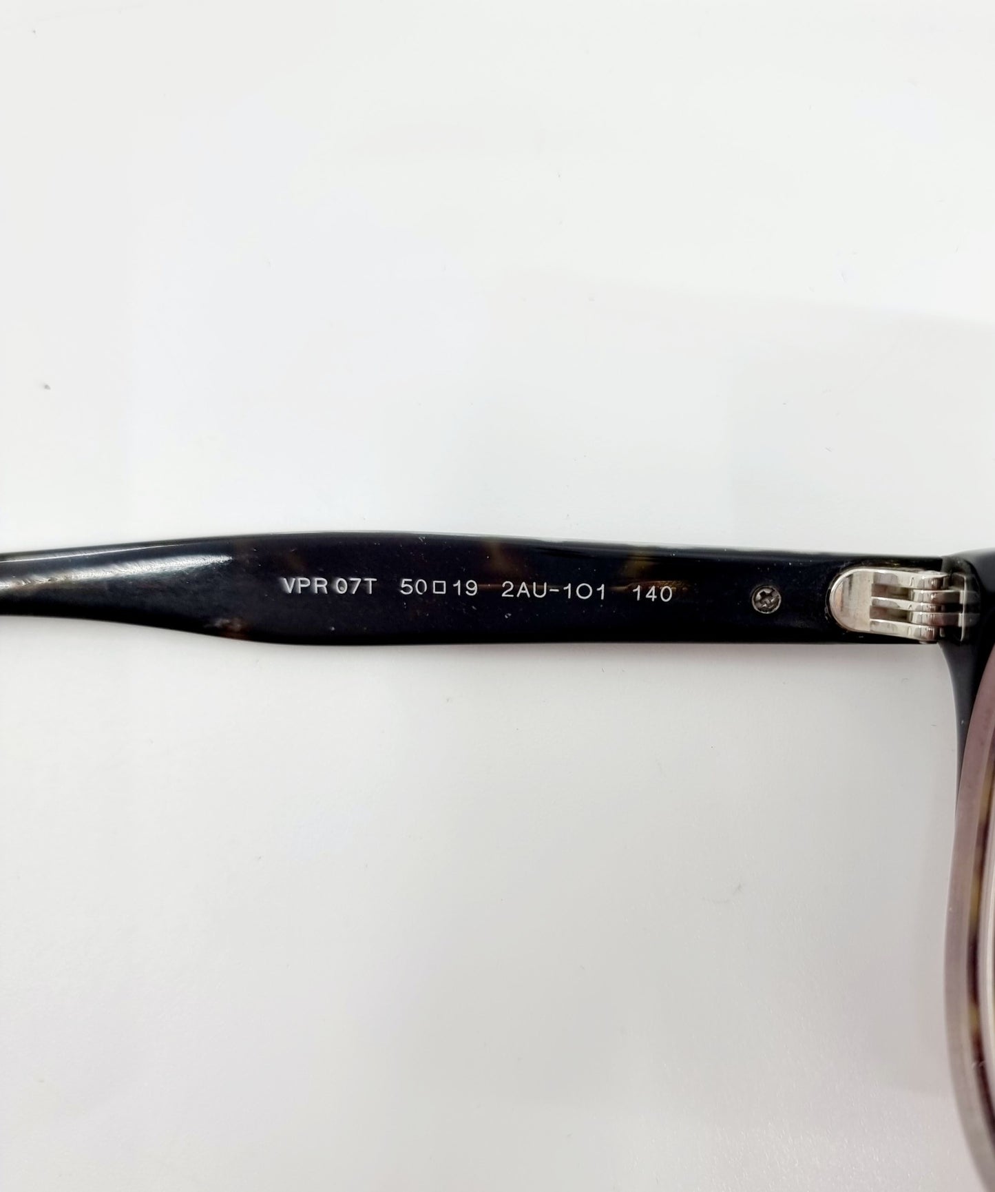 Monture - Prada Journal