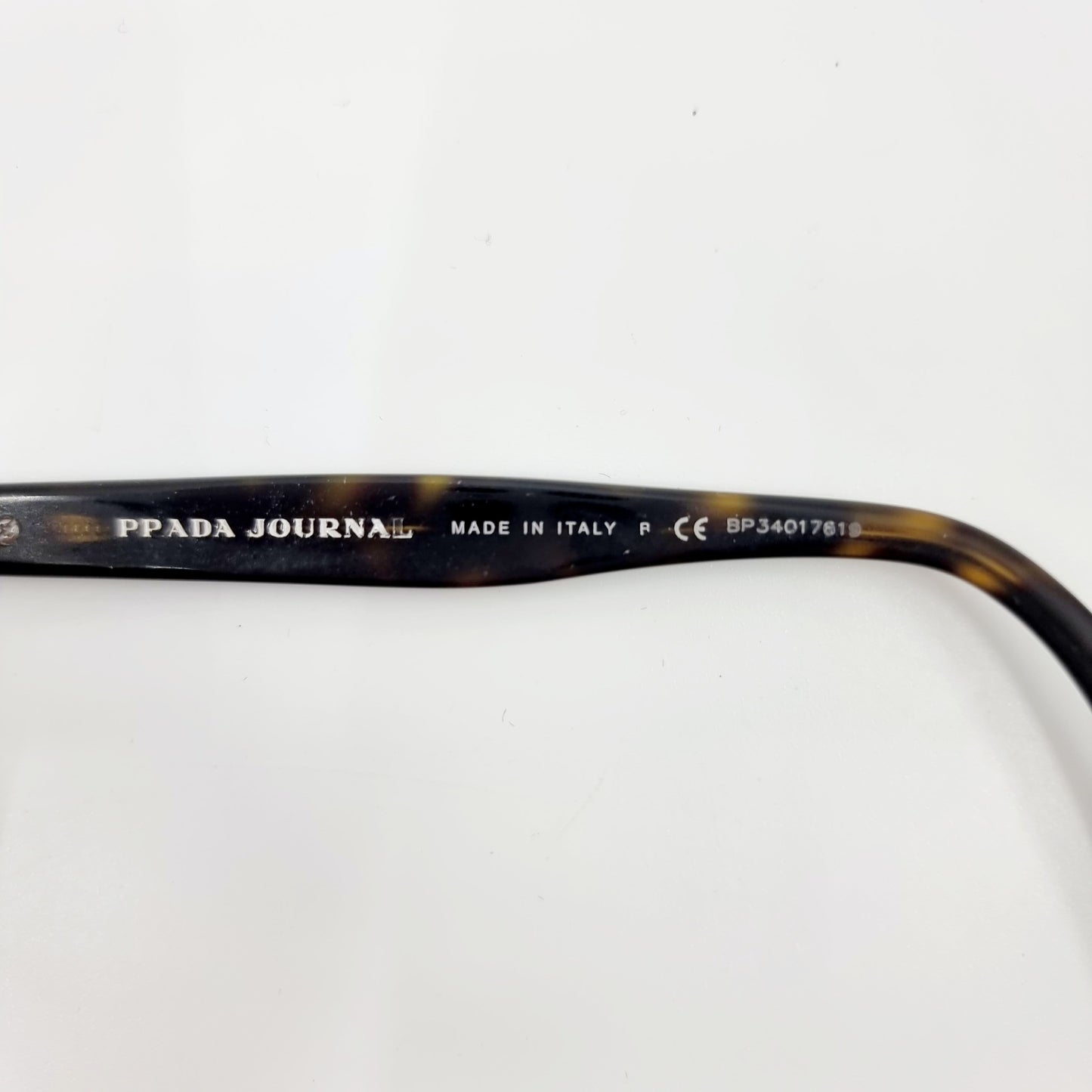 Monture - Prada Journal