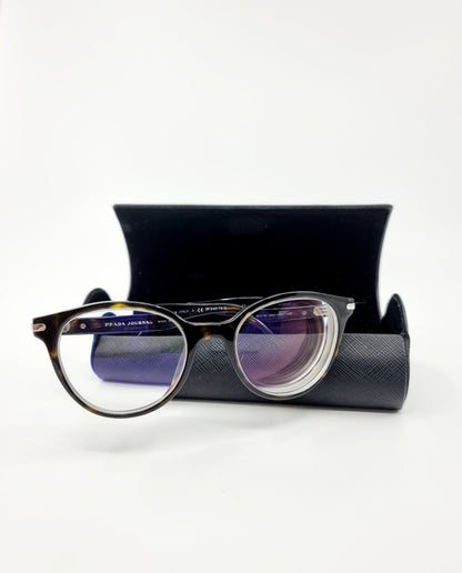 Monture - Prada Journal