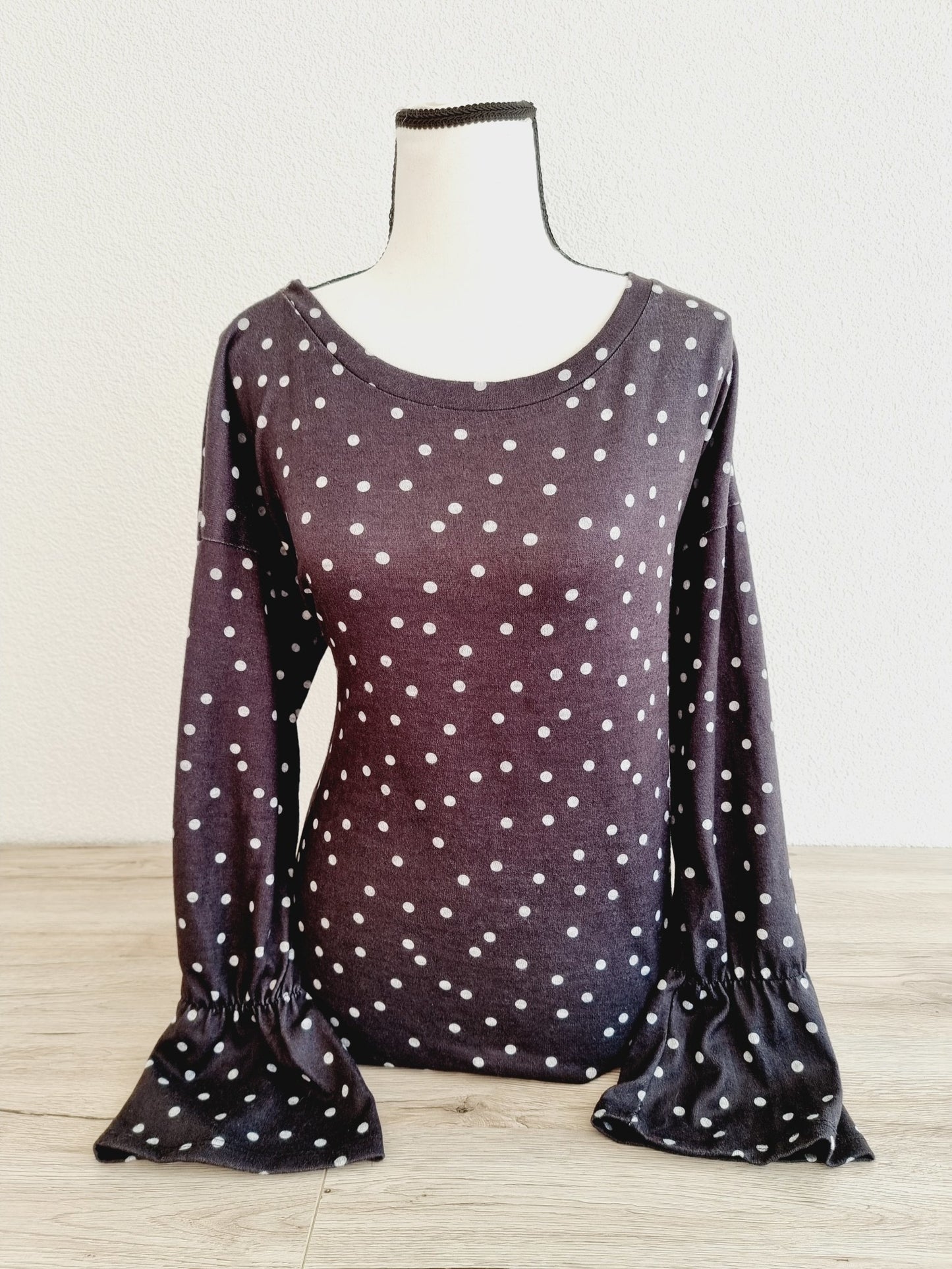 Pull à pois & manches bouffantes (SIZE : XL)