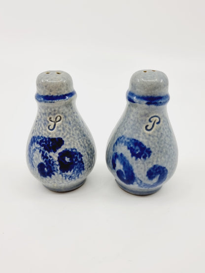 Salière et poivrière en Grès