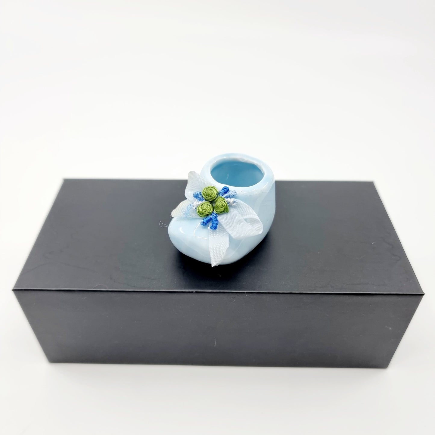 Bibelot - Chausson bleu en céramique