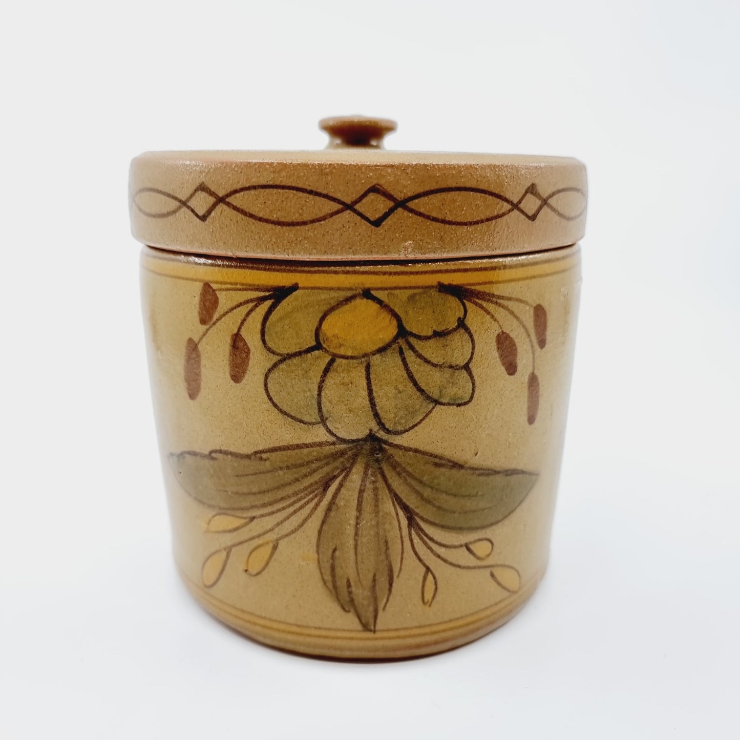 Jarre avec couvercle