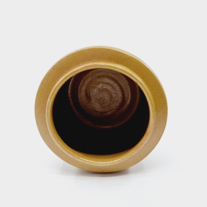 Jarre avec couvercle