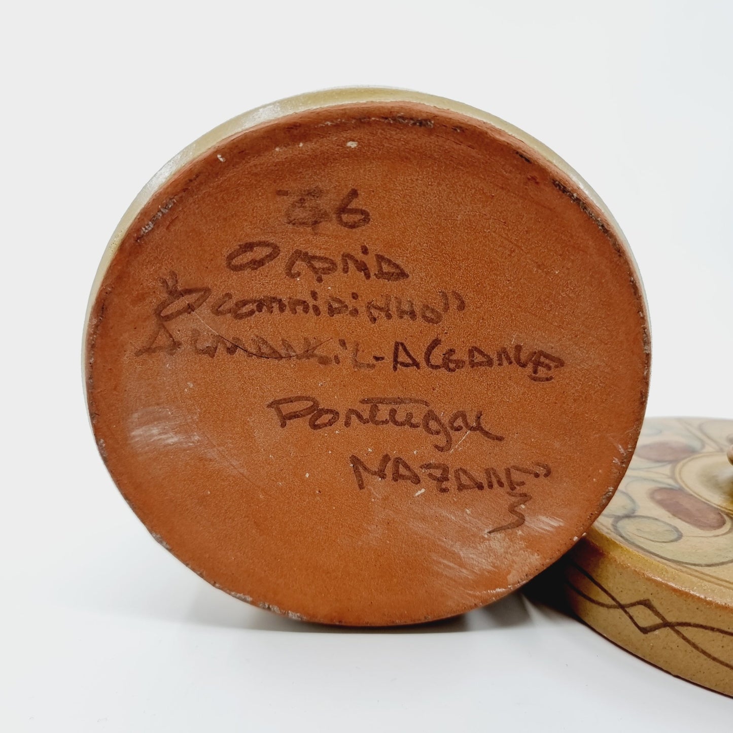 Jarre avec couvercle