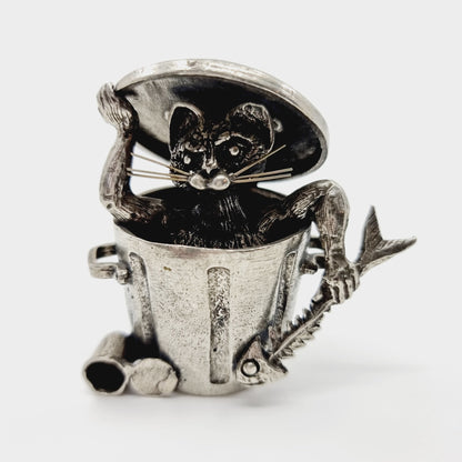 Chat à la poubelle de Michel Laude (Modèle n°18)