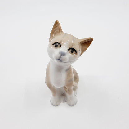 Chat assis brun/blanc (Modèle n°8)